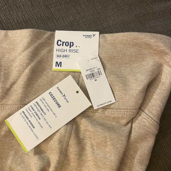 Old Navy High-Waisted CozeCore Crop Leggings Size M NEW NWT - Mocha Taffy Tan - Picture 5 of 5